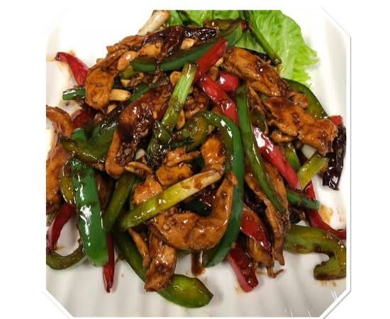 105-Poulet sauté aux arachides / Chicken with peanuts 宮保雞丁/Gà xào đậu phộng